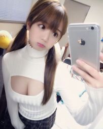 童顔巨乳妹小果 165.48.E.22歲 不科學身材大奶不胖，前凸後翹