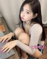 少女系列推薦：熏熏 160.D.21.47很騷姿態妖嬈誘人甜蜜多汁