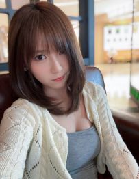 膚白大奶學妹：蓓蓓 160/46kg/D/22歲