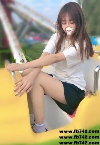 清純學生妹小果 157.B.43.18歲 ：清新小女友.剛被開發不久哦 還很緊緻