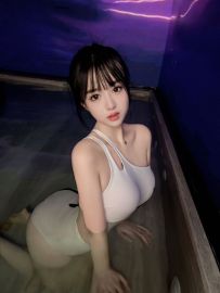 高雄：小奈 163.46.D.24歲氣質甜美的小姊姊身材勻稱，前凸後翹