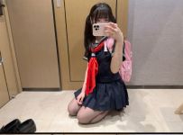 🍎小蘿莉系列：小千 154kg/B/40kg/19歲破處不久的學生妹 皮膚白 超會撒嬌不趕時間